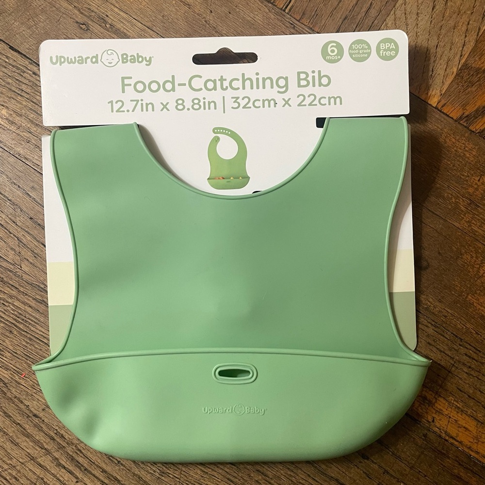 NWT Upward Baby Green Food-Catching Bib
